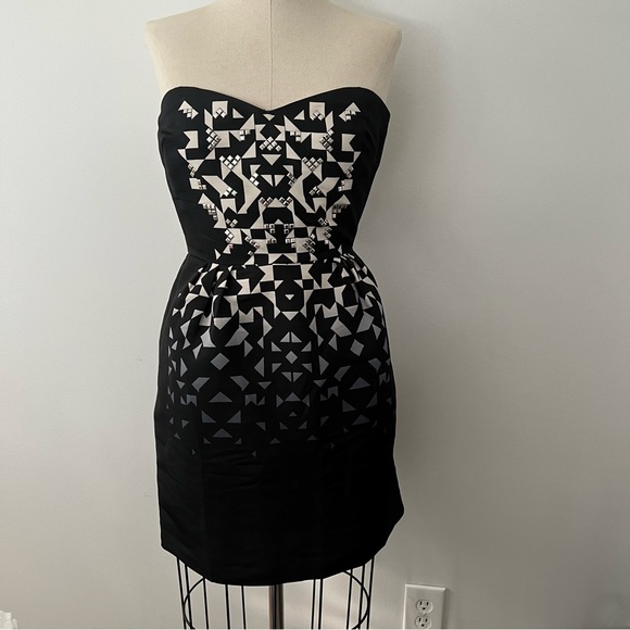 Silence + noise strapless dress with pockets size S - Picture 1 of 6